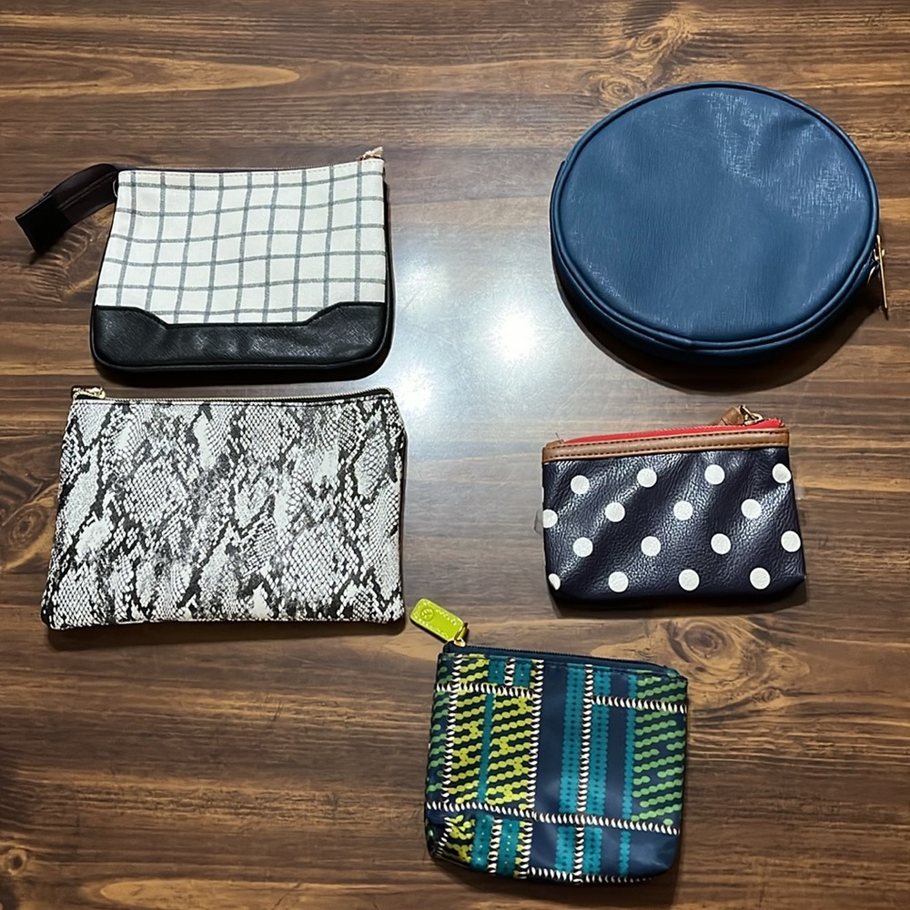 5 Pack Bundle Of Makeup Cases Various Sizes - image 6